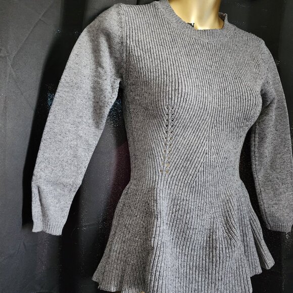 💫3/$20💫 Peplum Style Gray Sweater - Picture 3 of 11